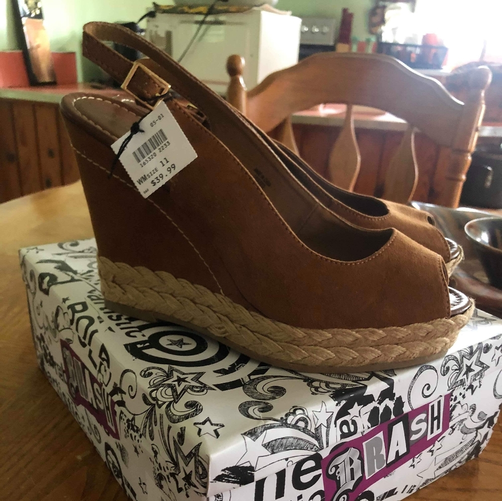 Got it for my fiancee and she doesn't like it